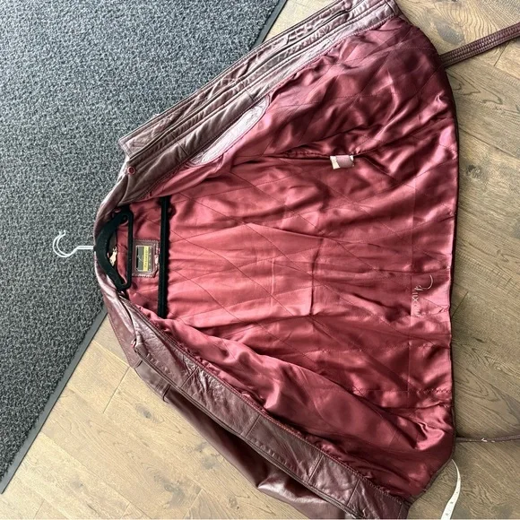 Hennessy 1765 Vintage Burgundy Leather Jacket with Belt - Picture 14 of 15